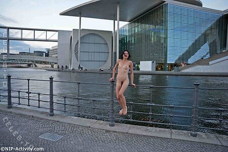 Nude in Public Nude Leaked Photo #3370