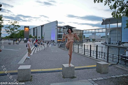 Nude in Public Nude Leaked Photo #3409