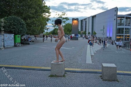 Nude in Public Nude Leaked Photo #3420
