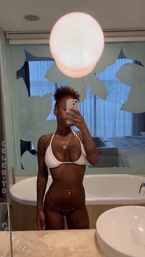 Nura Habib Omer Nude Leaked Photo #19