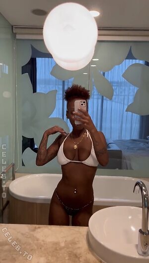 Nura Habib Omer Nude Leaked Photo #22