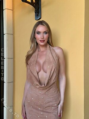 Paige Spiranac Nude Leaked Photo #410