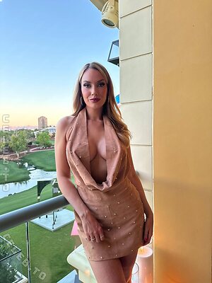 Paige Spiranac Nude Leaked Photo #416