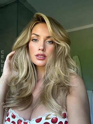 Paige Spiranac Nude Leaked Photo #445