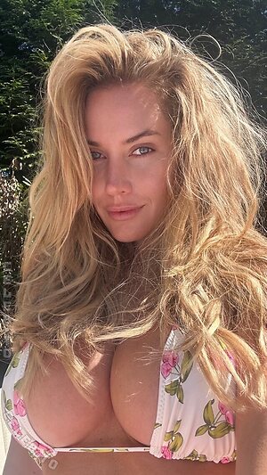 Paige Spiranac Nude Leaked Photo #549