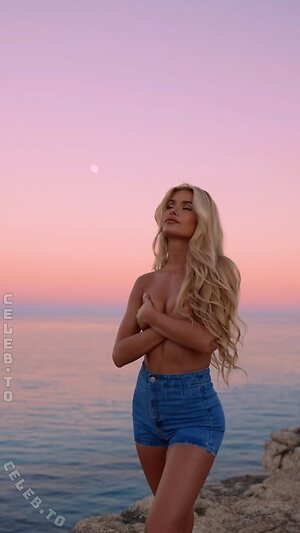 Pamela Reif Nude Leaked Photo #139