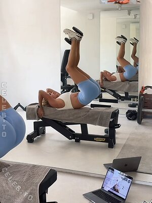 Pamela Reif photo