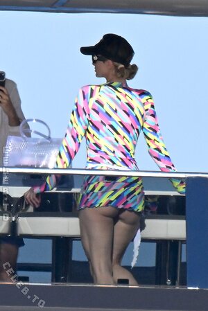 Paris Hilton Nude Leaked Photo #126
