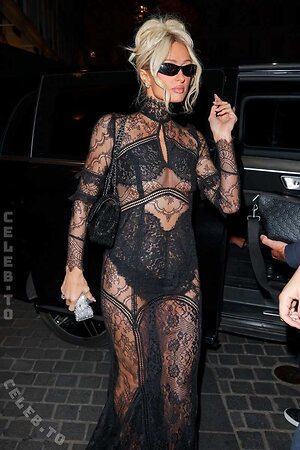 Paris Hilton photo