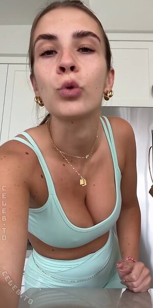 Paula Doeringer Nude Leaked Photo #710