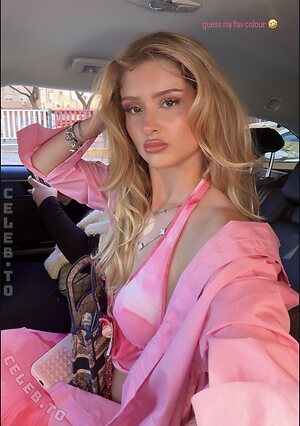 Paula.hmg Nude Photos