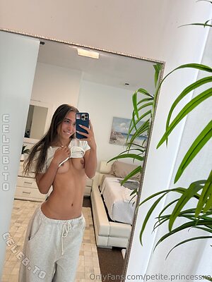 petite.princessxo Nude Leaked Photo #181