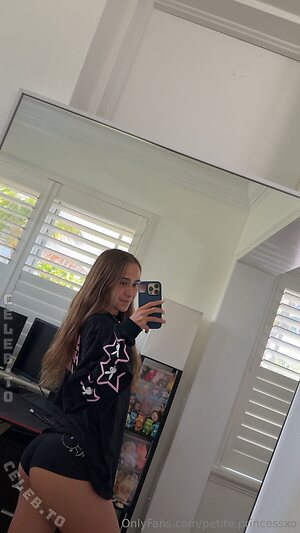 petite.princessxo Nude Leaked Photo #309