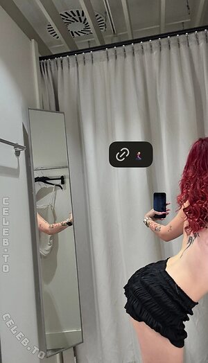 pia.rtrr Nude Leaked Photo #5