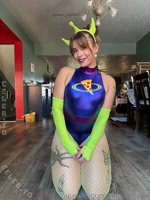 QueenEgirl27 More Nude Photos