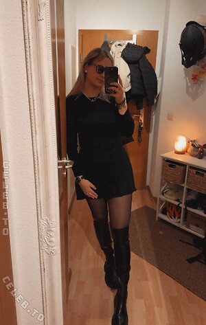 Quietschiie Nude Leaked Photo #8