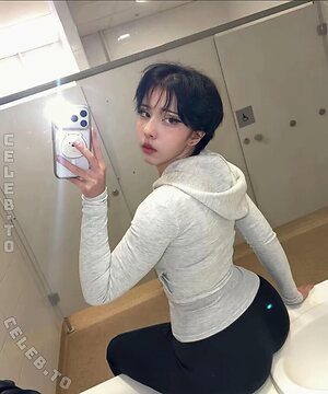 r4y_ly Nude Leaked Photo #58