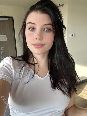 Rayeroze Nude Leaked Photo #70