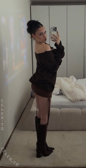reallizsa Nude Leaked Photo #7