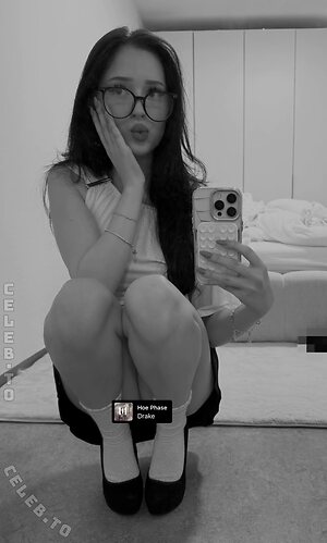 reallizsa Nude Leaked Photo #11