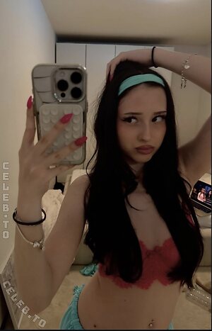 reallizsa Nude Leaked Photo #20
