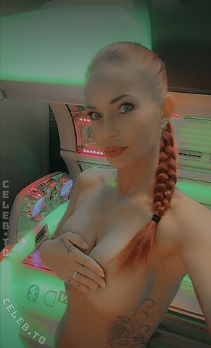 redheadgirl1932 Nude Leaked Photo #3