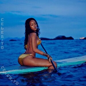Rihanna Nude Leaked Photo #56