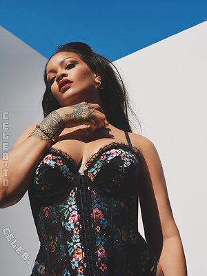 Rihanna photo