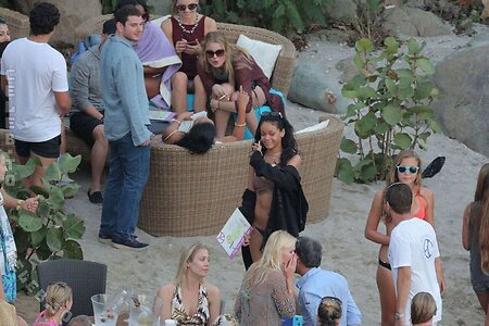 Rihanna photo