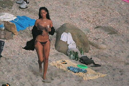 Rihanna photo