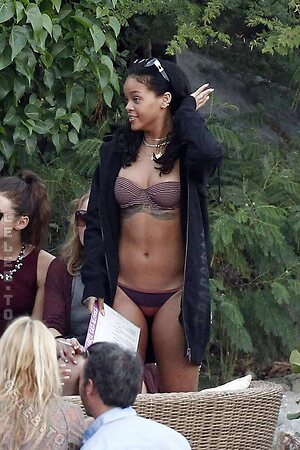 Rihanna photo