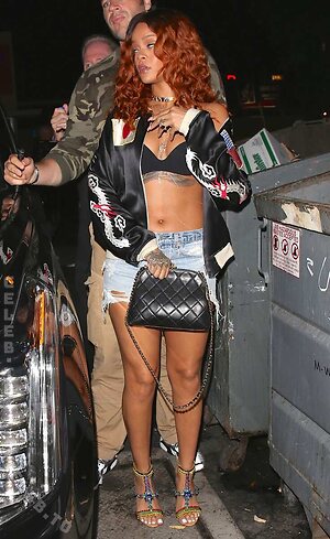 Rihanna photo