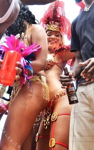 Rihanna photo