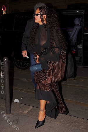 Rihanna photo