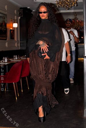 Rihanna photo