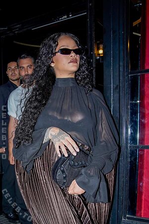 Rihanna photo
