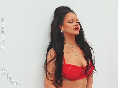 Rihanna photo