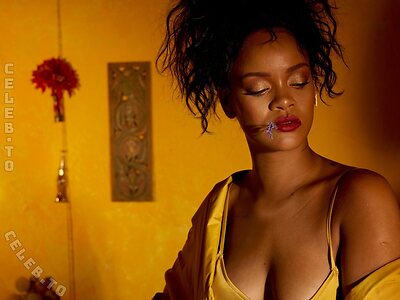 Rihanna Nude Leaked Photo #482