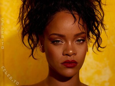 Rihanna Nude Leaked Photo #491
