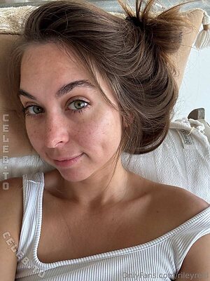 Riley Reid Nude Leaked Photo #631