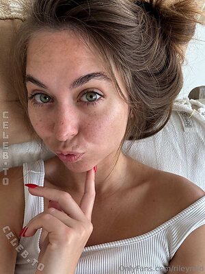 Riley Reid Nude Leaked Photo #632