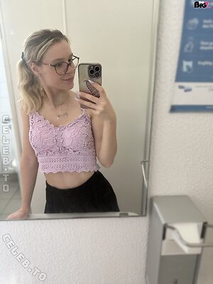 River4U Nude Photos