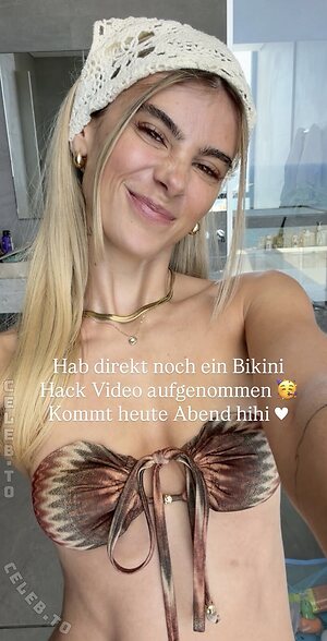 Romina Palm Nude Leaked Photo #15