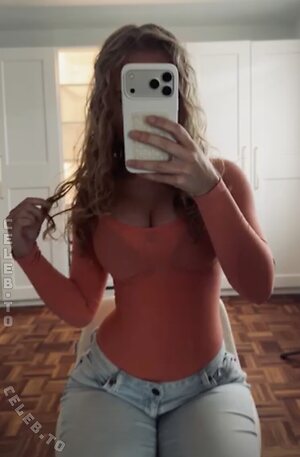 romy_ronm More Nude Photos