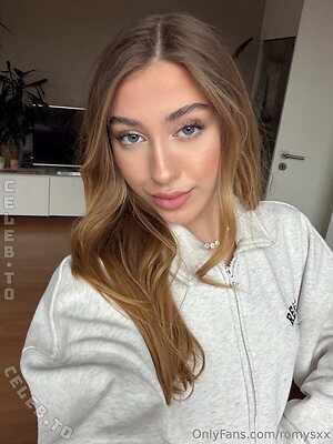 Romyxxs Nude Leaked Photo #76