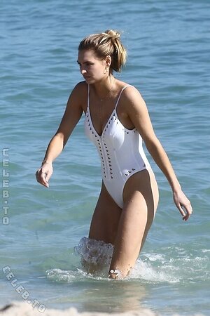 Roosmarijn De Kok Nude Leaked Photo #99