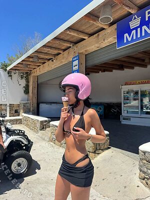 Roxanarosuu Nude Leaked Photo #39