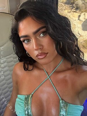 Roxanarosuu Nude Leaked Photo #62