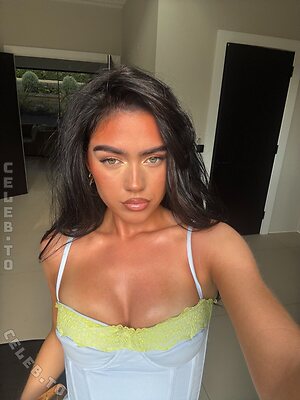 Roxanarosuu Nude Leaked Photo #90