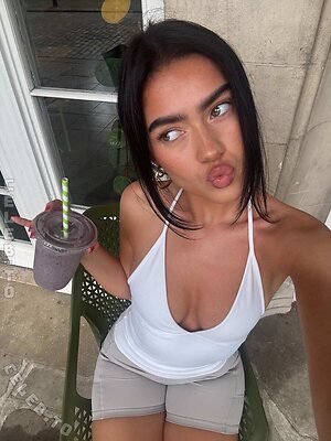 Roxanarosuu Nude Leaked Photo #159